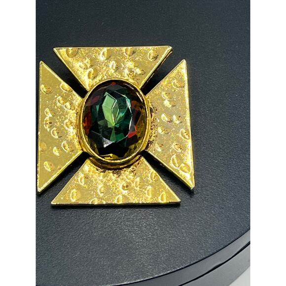 DIANE VON FURSTENBERG Vintage Goldtone Crystal Maltese Cross
Pendant Brooch - Picture 2 of 10